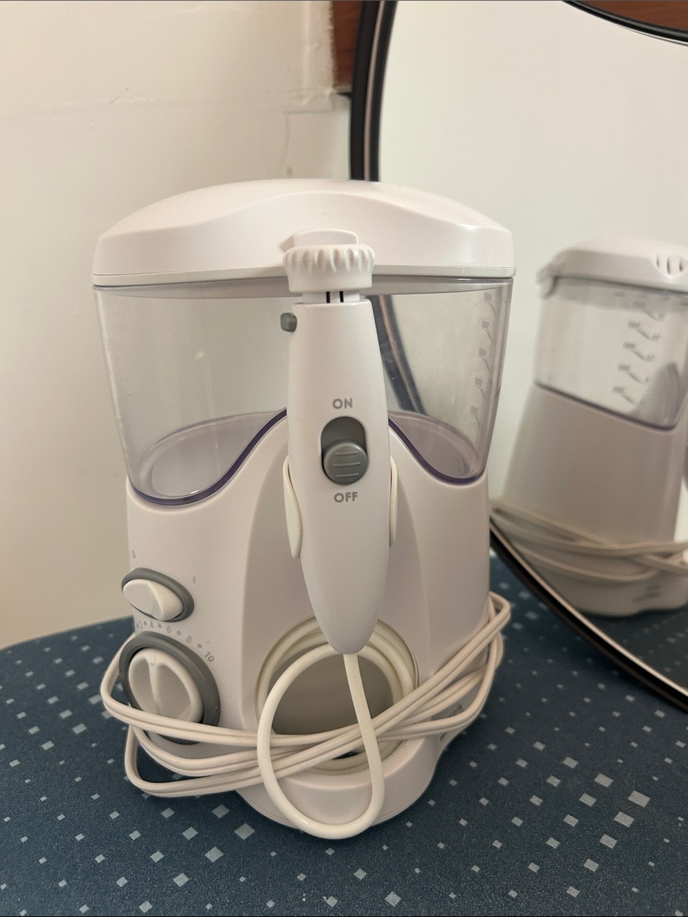 NEW WITHOUT TAGS Corded White Water Flosser with Handpiece